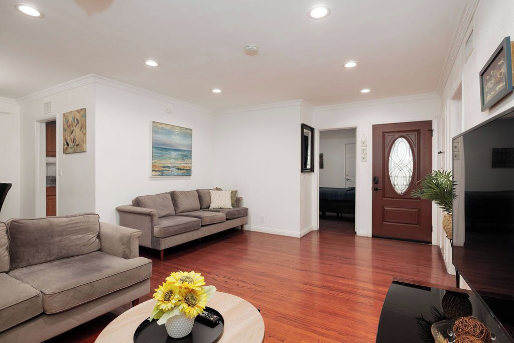 Photo of Livingroom in Bassett