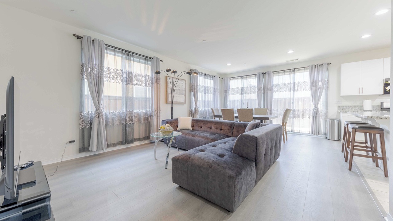 Photo of Livingroom in Monterey Park