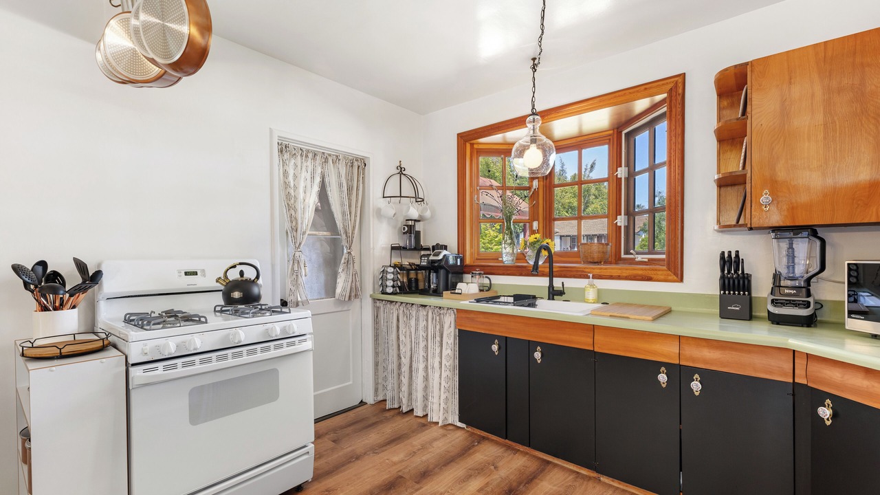 Photo of Kitchen in Studio City