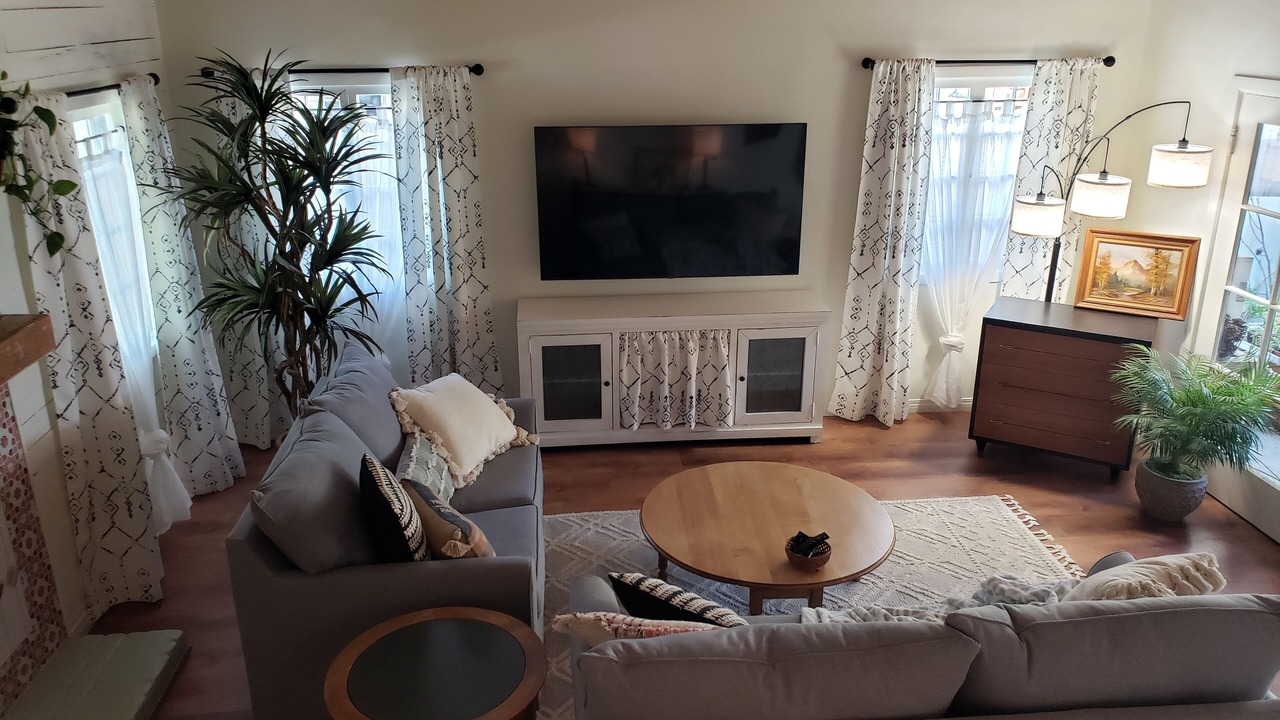 Photo of Livingroom in Studio City