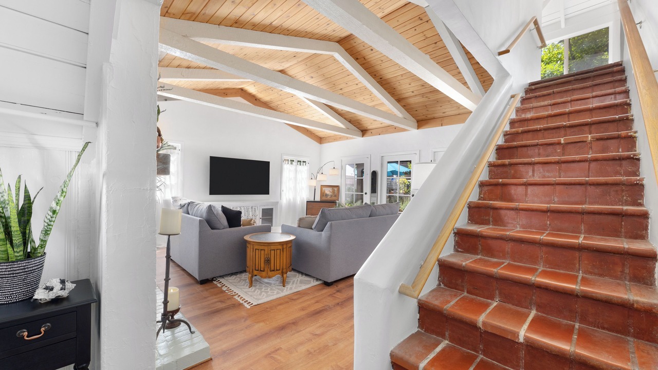 Photo of Livingroom in Studio City
