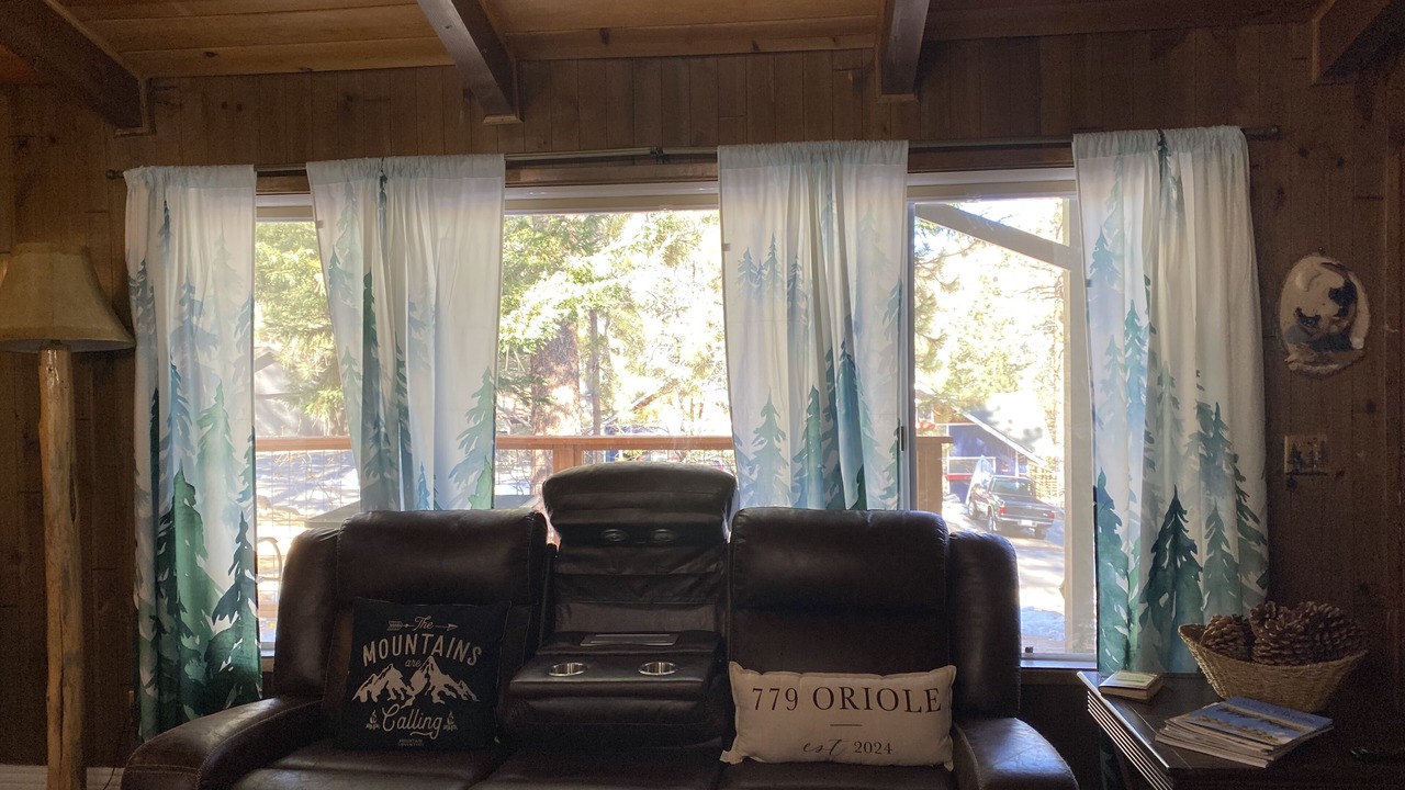 Photo of Livingroom in Wrightwood