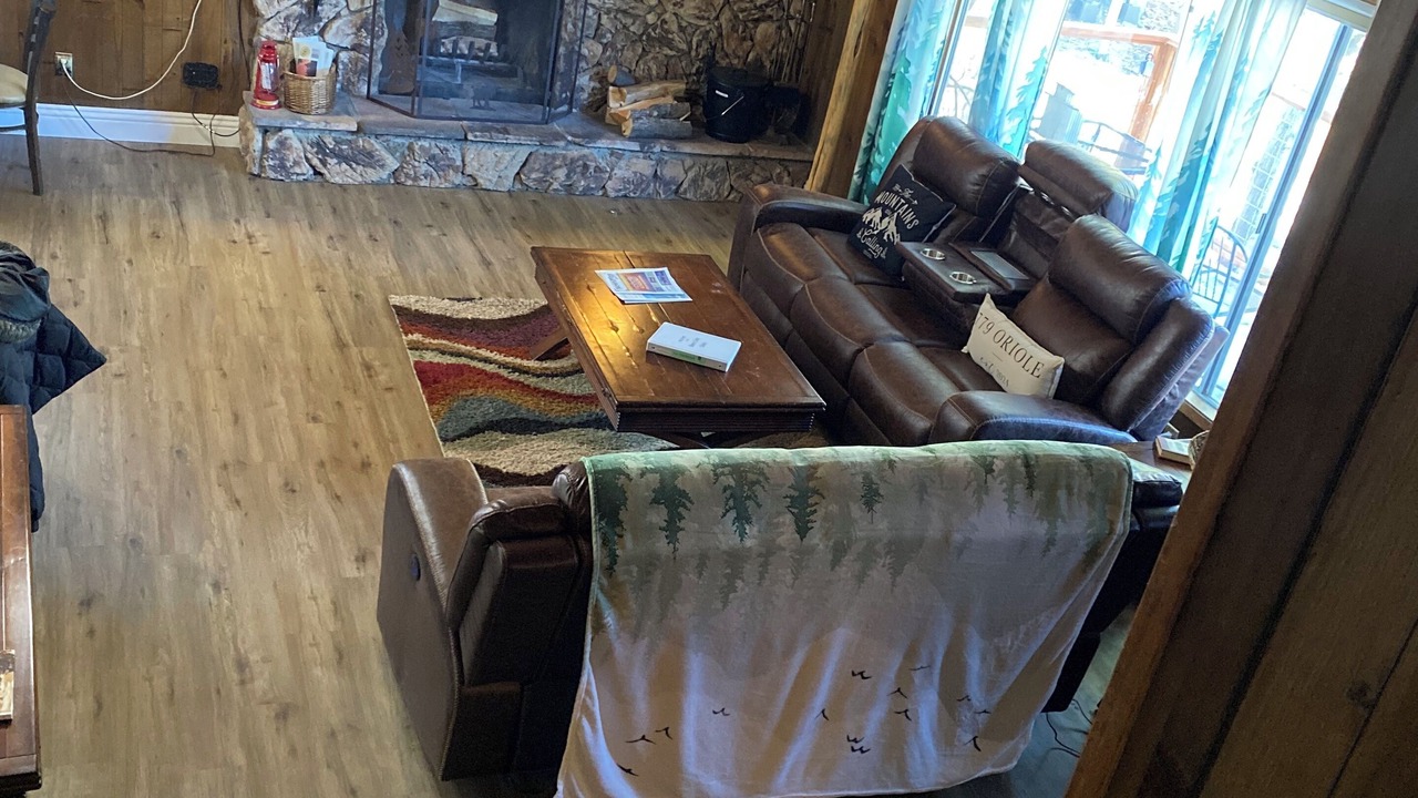 Photo of Livingroom in Wrightwood