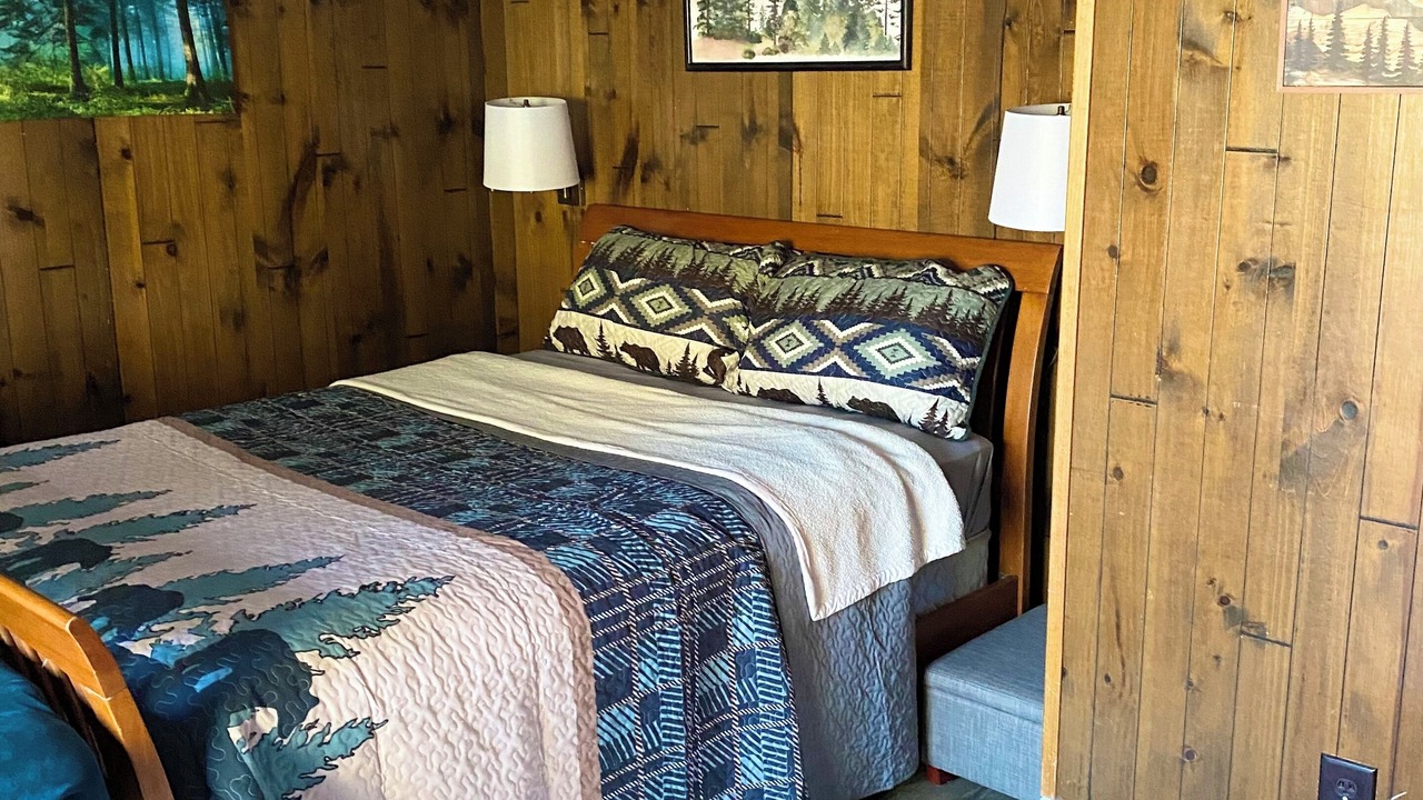 Photo of Bedroom in Wrightwood