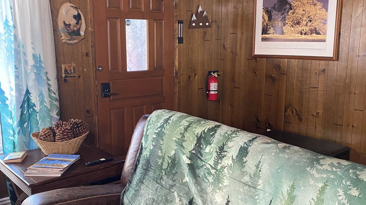 Photo of Livingroom in Wrightwood