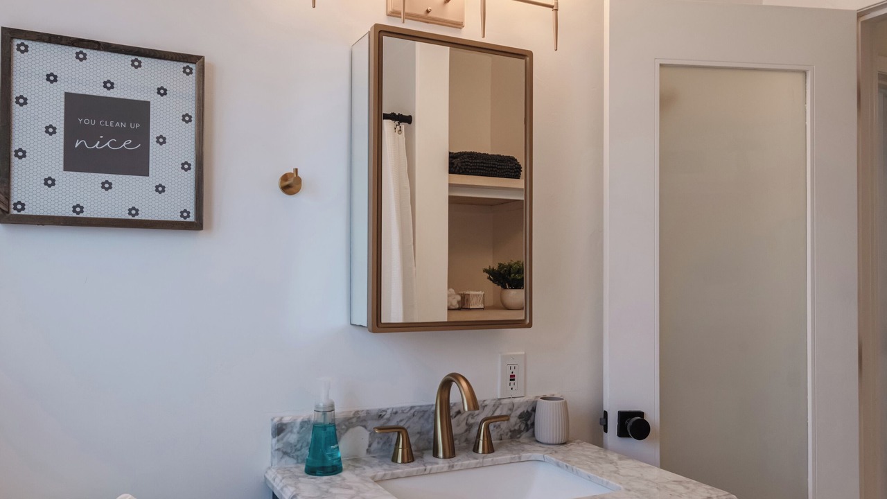 Photo of Bathroom in Lawndale