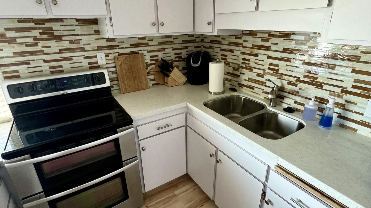 Photo of Kitchen in South Mission Beach