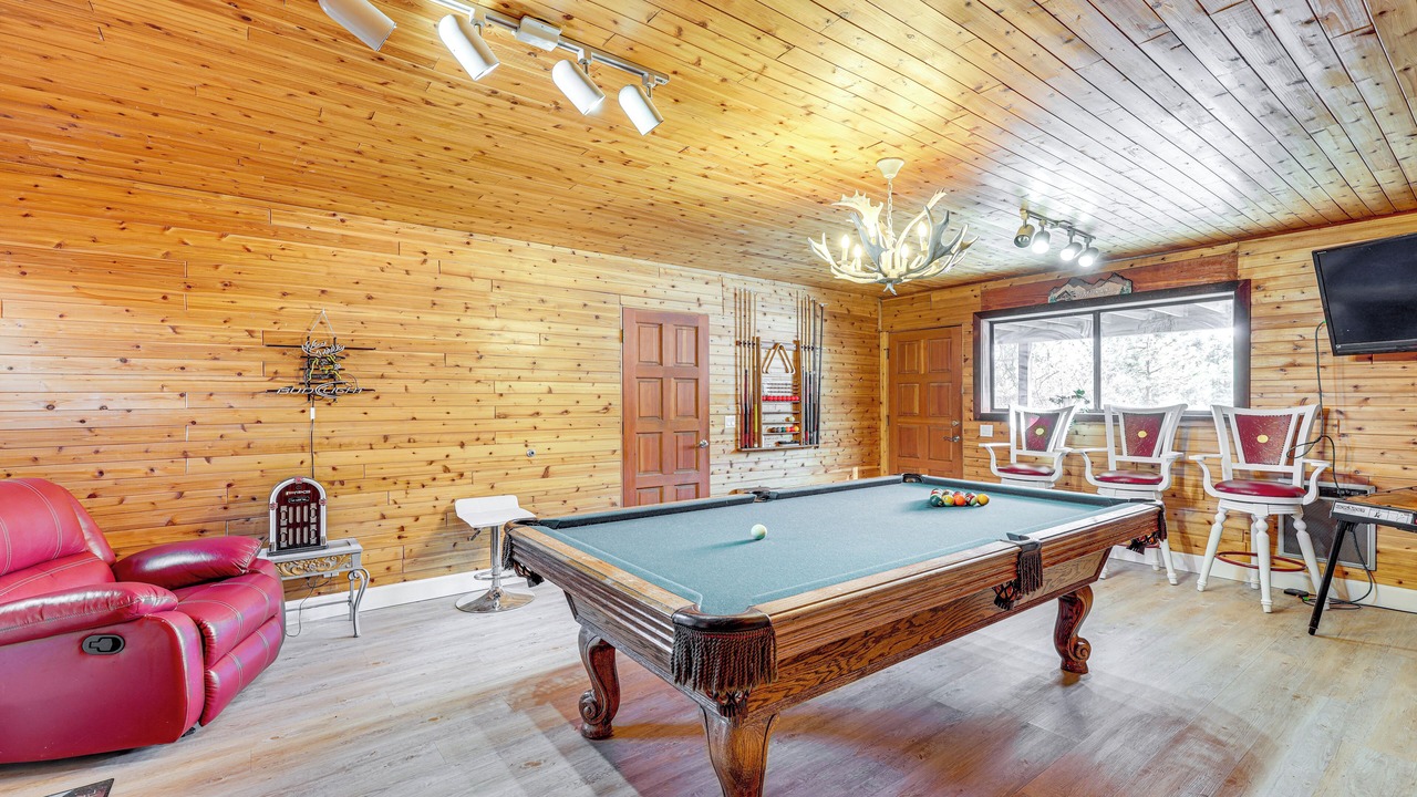 Photo of Bedroom in Wrightwood