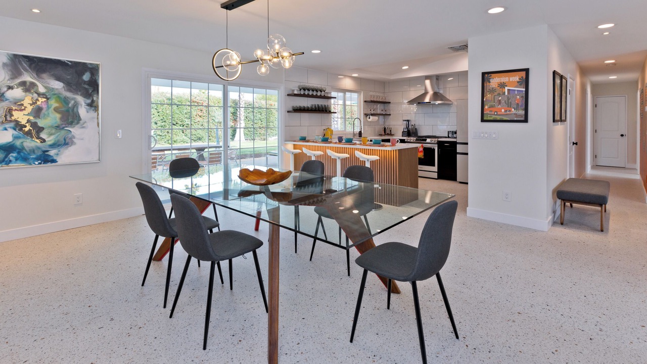 Photo of Livingroom in Araby Commons