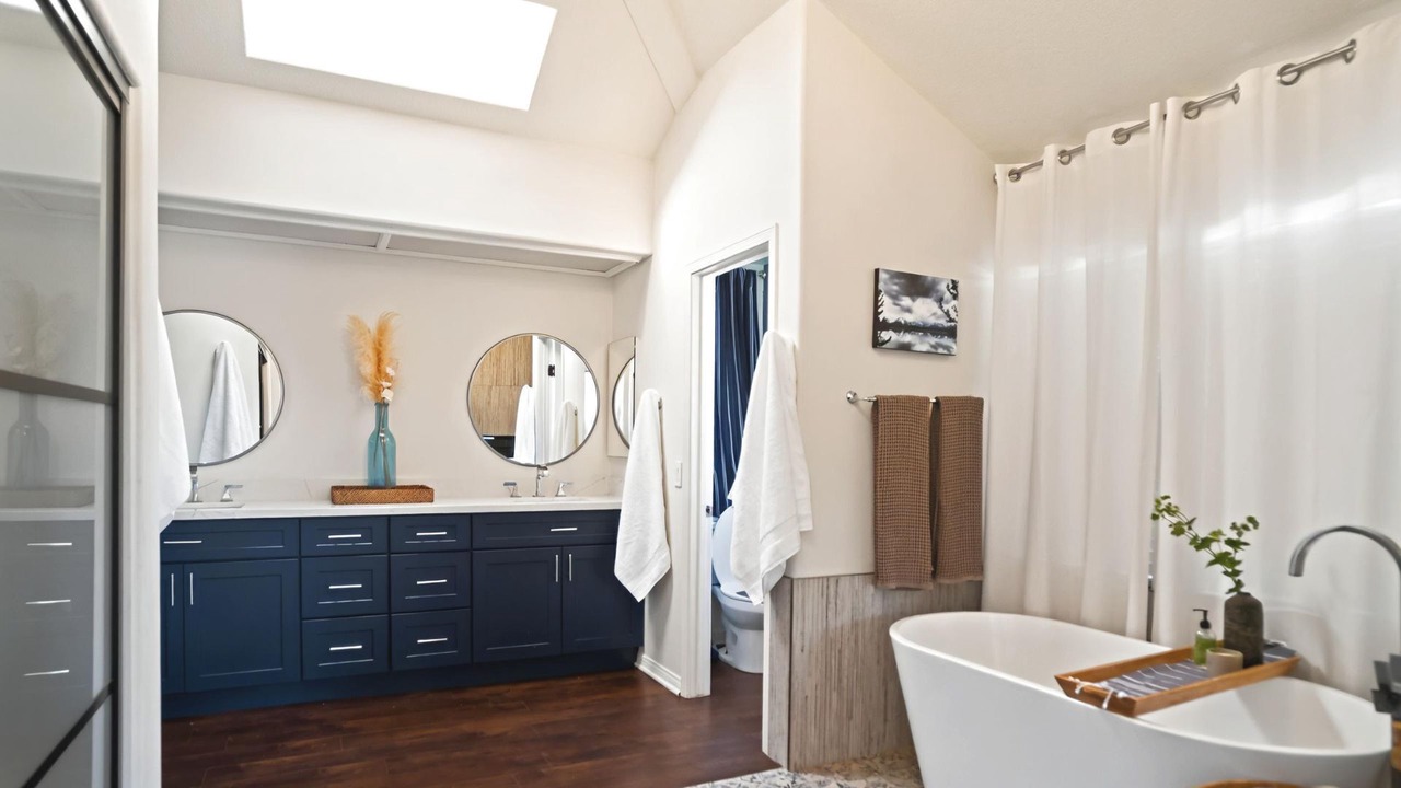 Photo of Bathroom in Laguna Niguel
