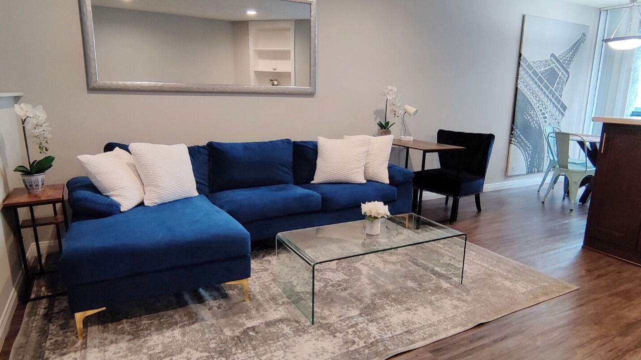 Photo of Livingroom in Tri-West