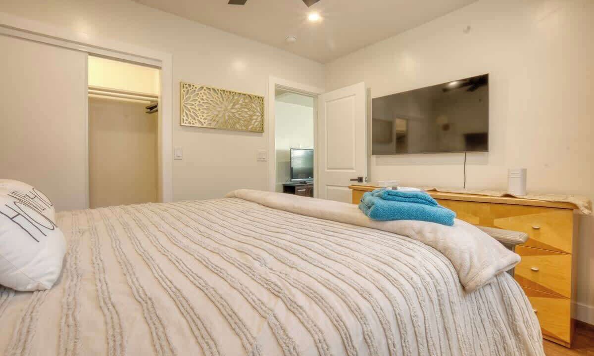 Photo of Bedroom in Harbor Gateway South
