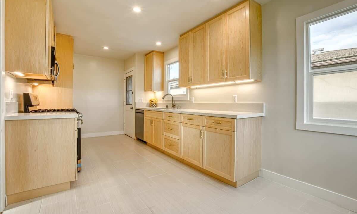 Photo of Kitchen in Harbor Gateway South