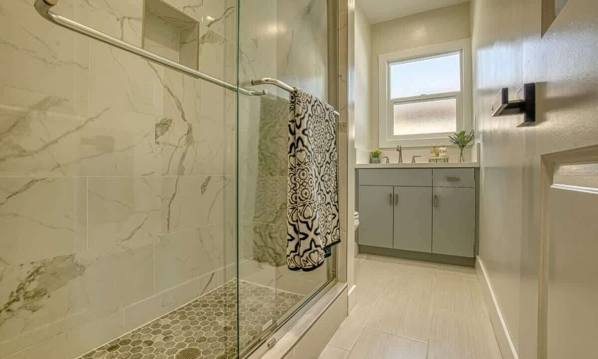 Photo of Bathroom in Harbor Gateway South