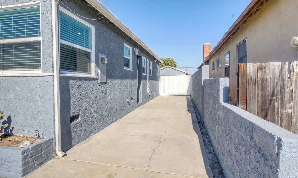 Photo of Outdoor in Harbor Gateway South