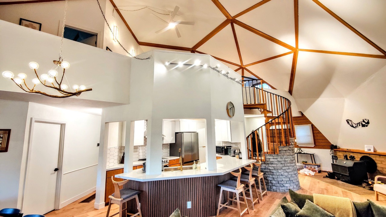 Photo of Livingroom in Yosemite Lakes