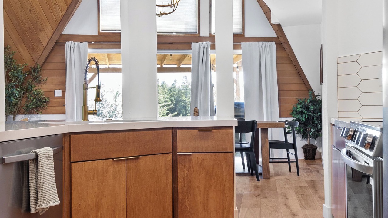 Photo of Kitchen in Yosemite Lakes