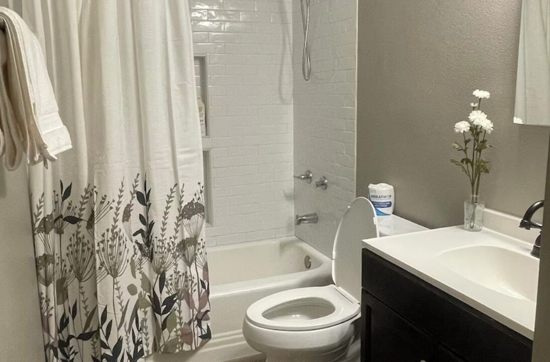 Photo of Bathroom in Oxnard