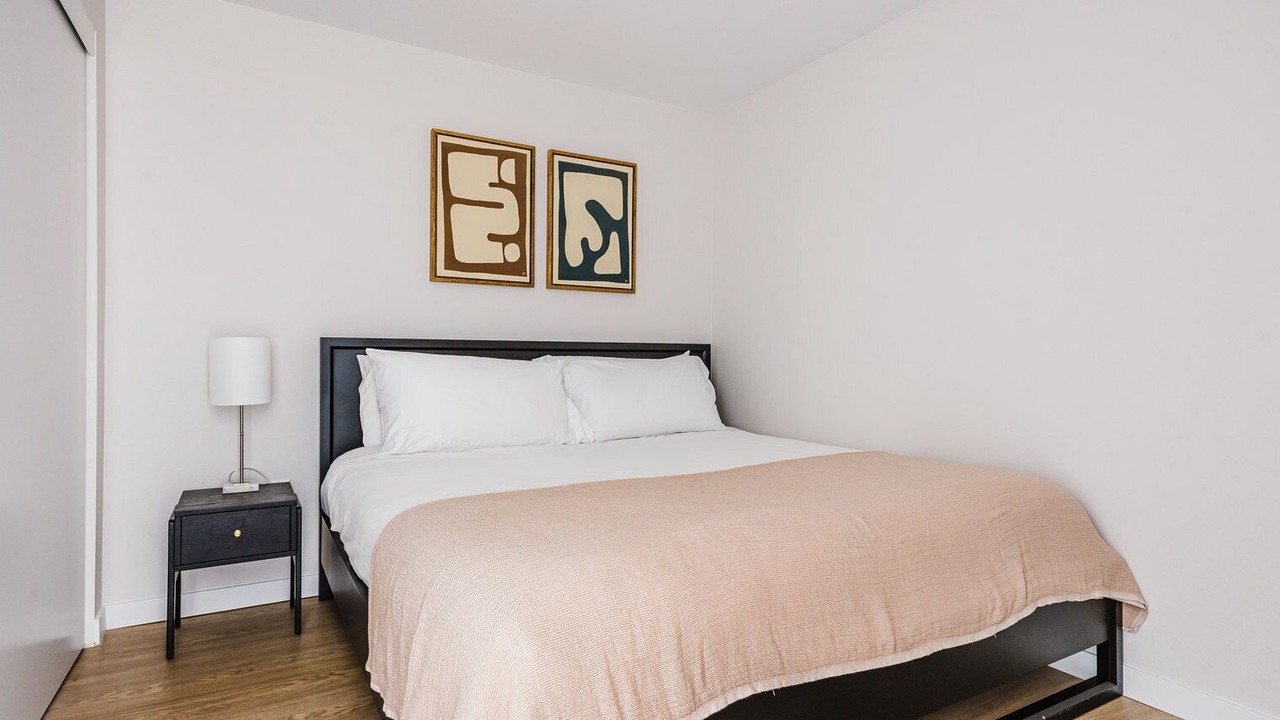 Photo of Bedroom in Chinatown