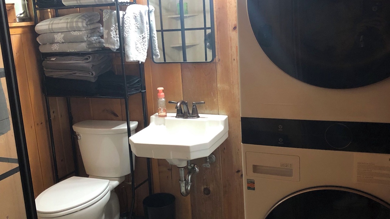 Photo of Bathroom in Mi-Wuk Village