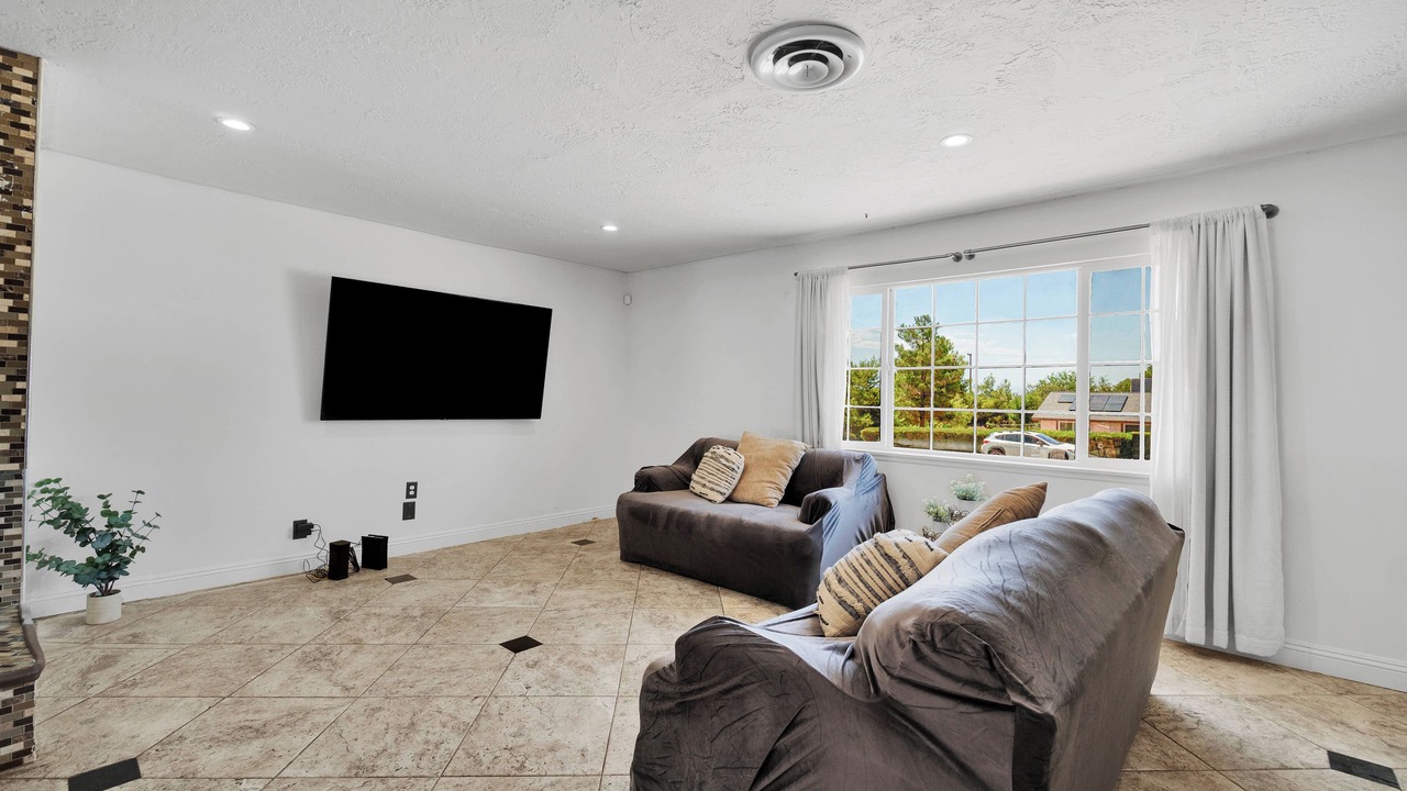 Photo of Livingroom in Victorville
