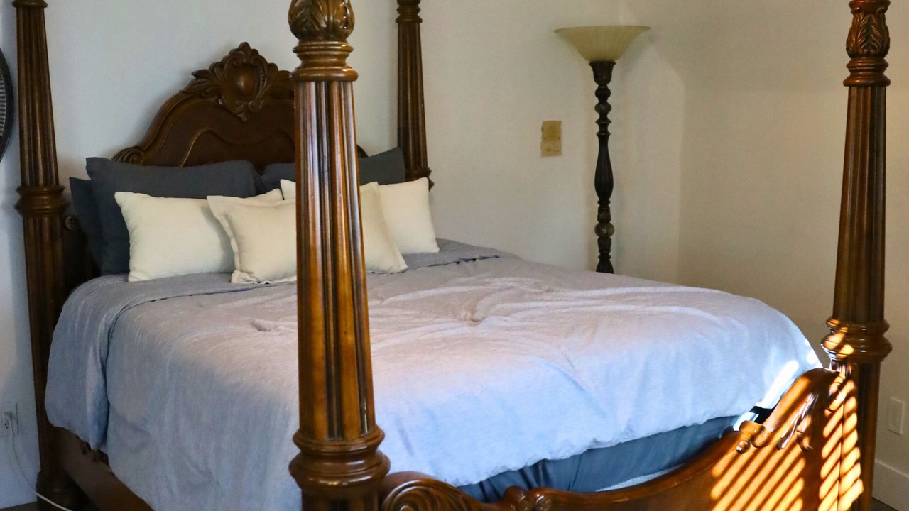 Photo of Bedroom in Barstow