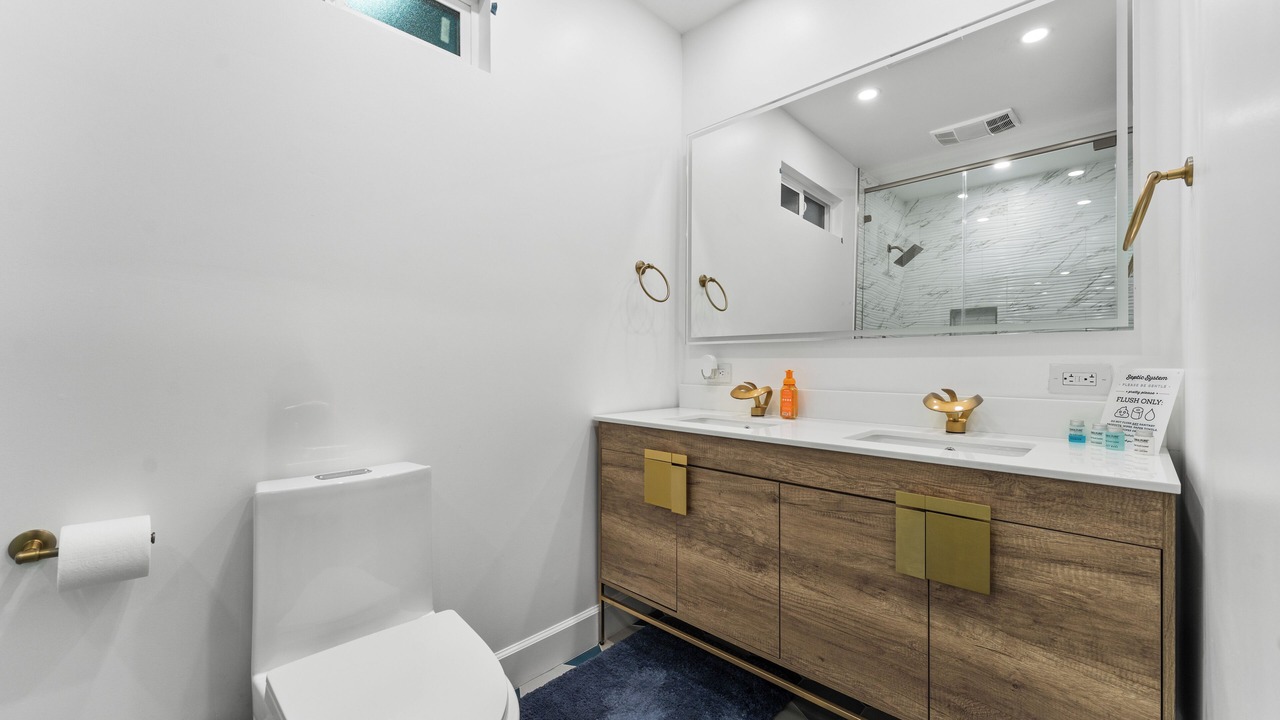 Photo of Bathroom in Palmdale