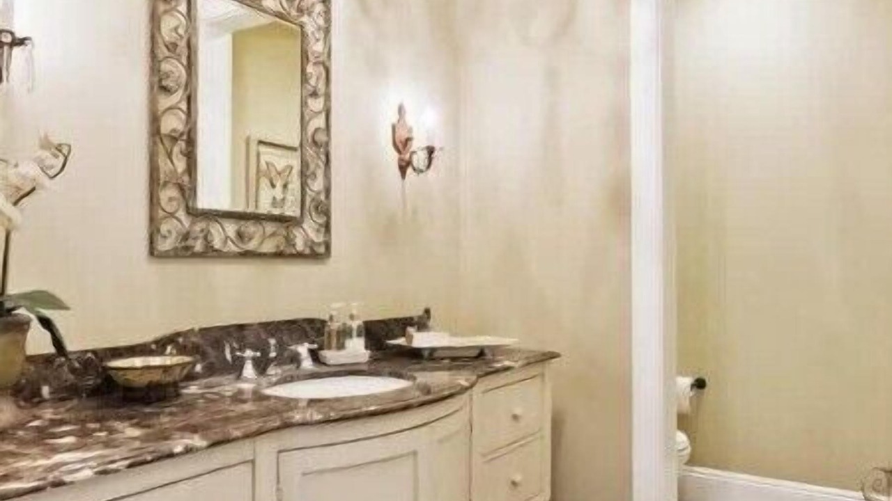 Photo of Bathroom in Moorpark