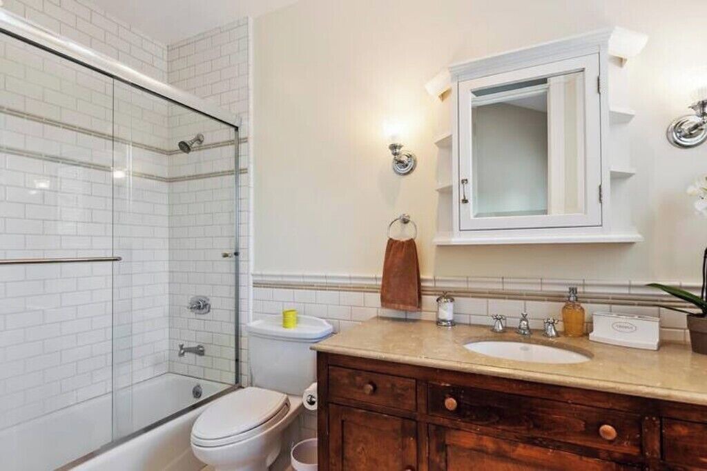 Photo of Bathroom in Moorpark
