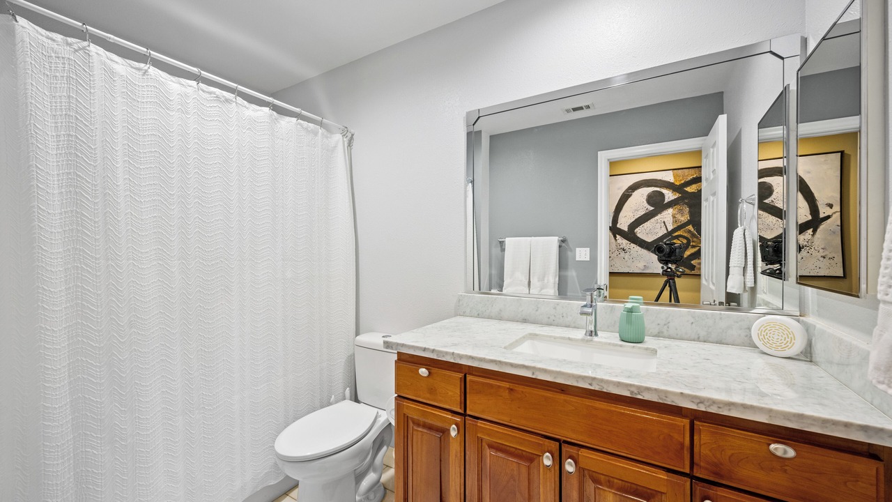 Photo of Bathroom in La Sierra Hills