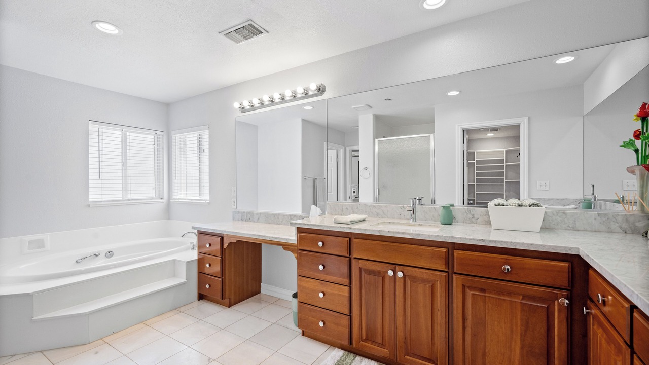 Photo of Bathroom in La Sierra Hills