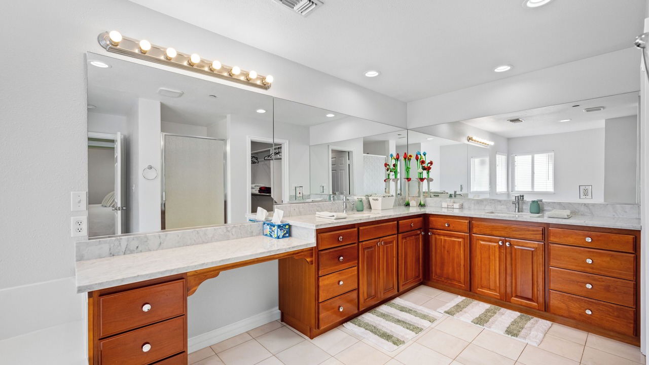 Photo of Bathroom in La Sierra Hills