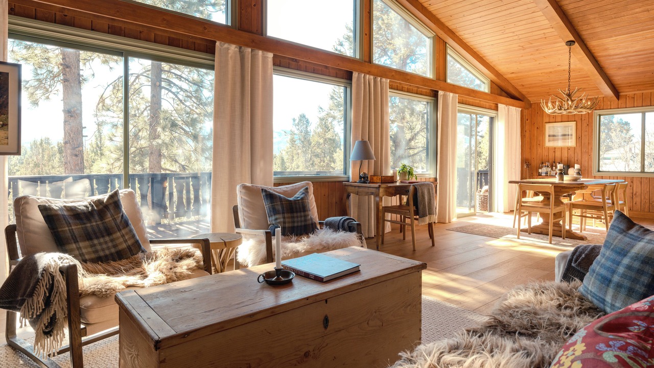 Photo of Livingroom in Whispering Forest