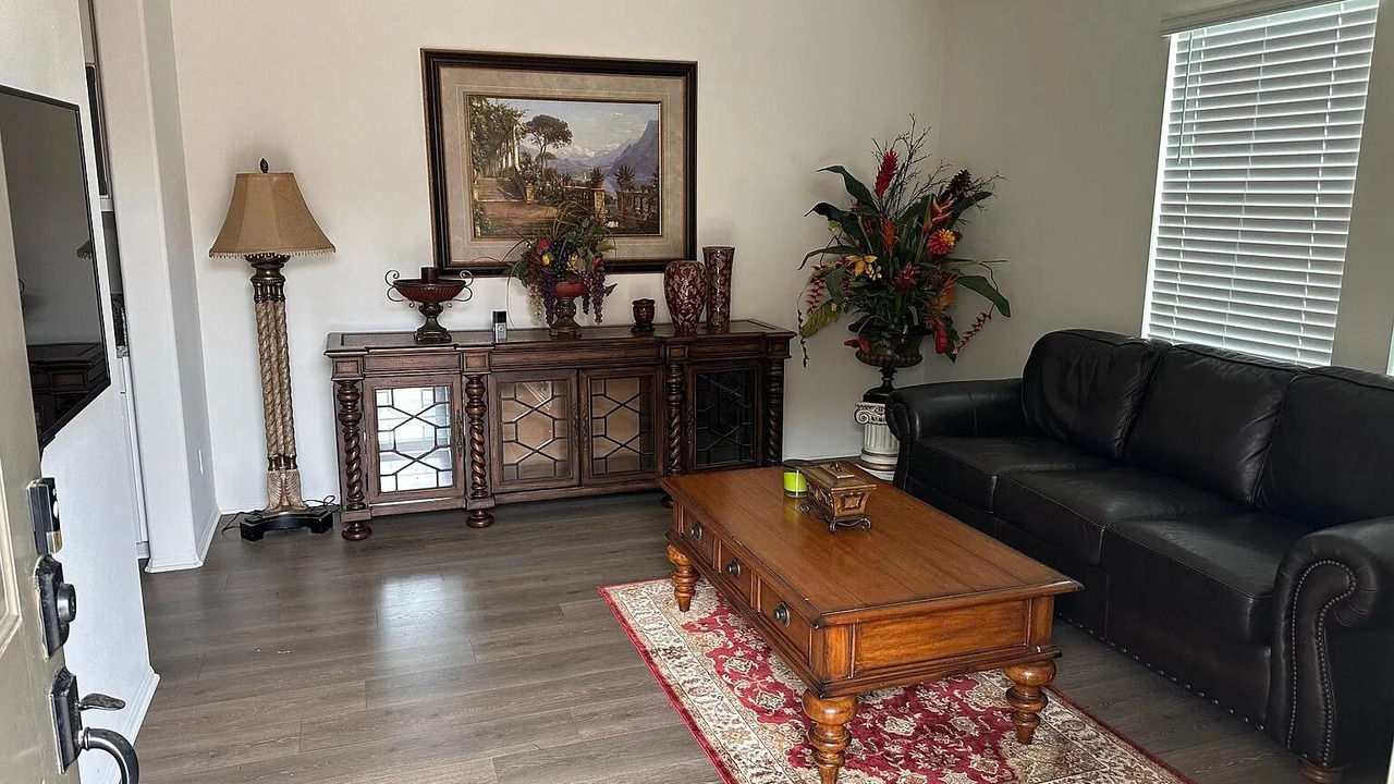 Photo of Livingroom in Canyon Lake