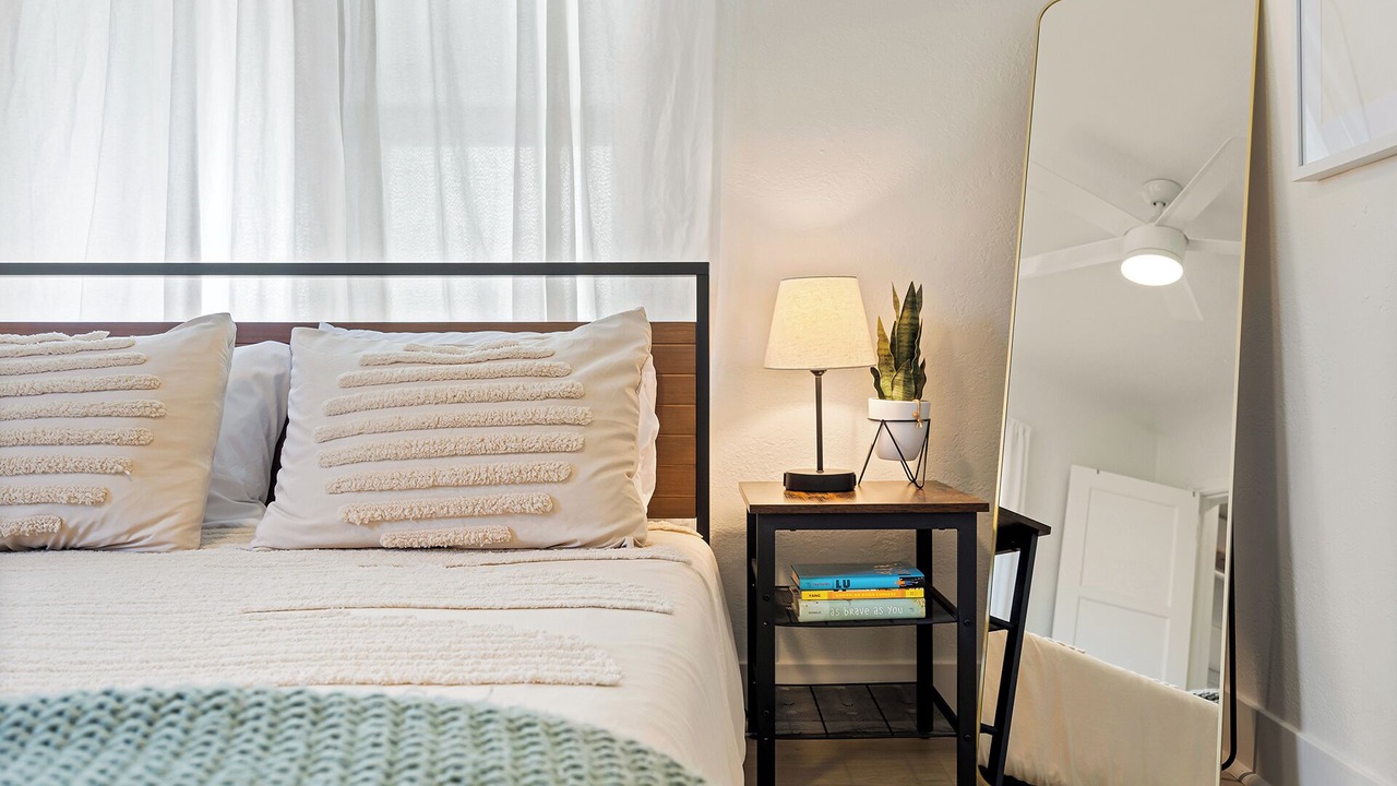 Photo of Bedroom in Inglewood