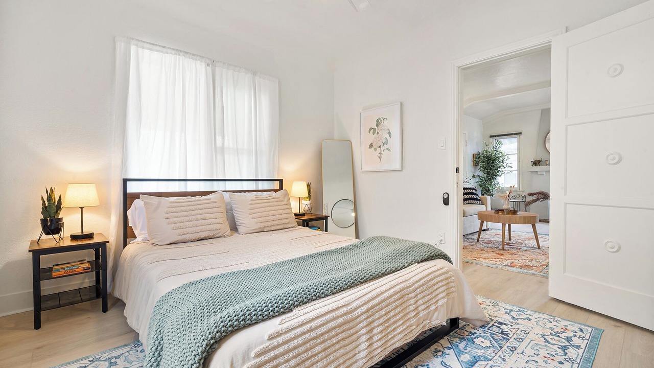 Photo of Bedroom in Inglewood
