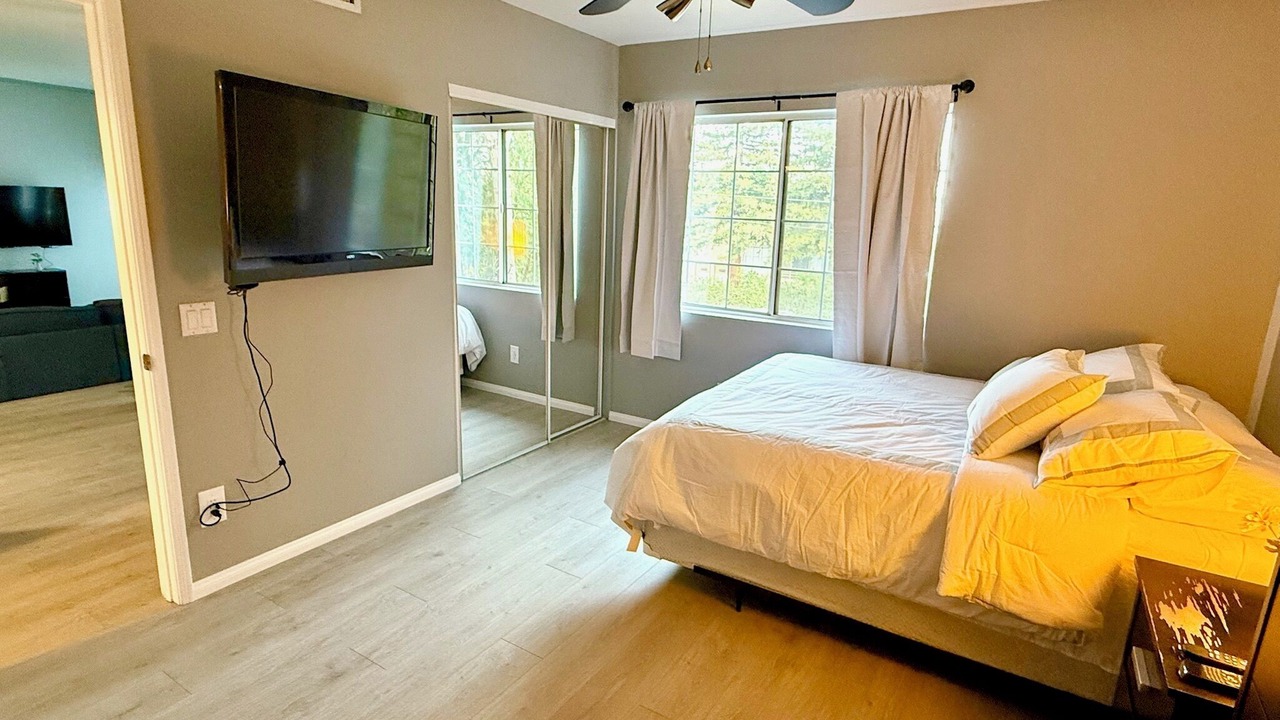 Photo of Bedroom in North Hollywood