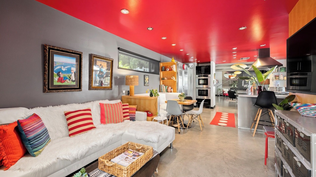 Photo of Livingroom in Hollywood Hills