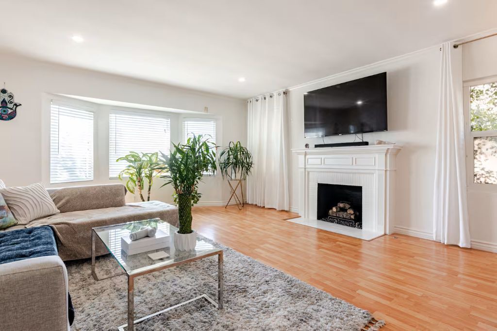 Photo of Livingroom in North Hollywood