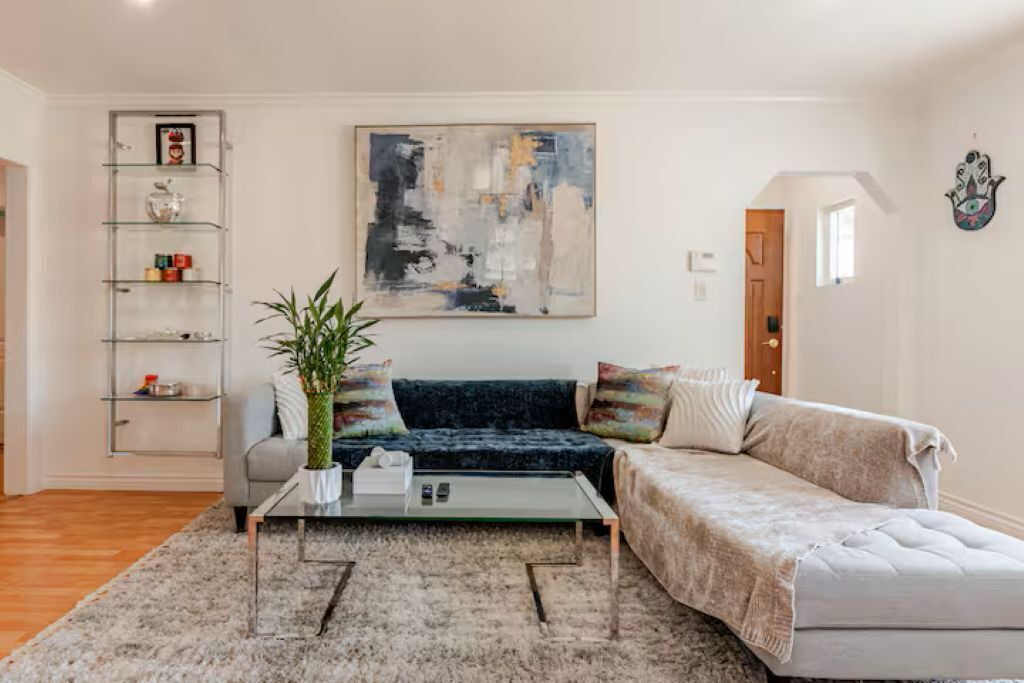 Photo of Livingroom in North Hollywood