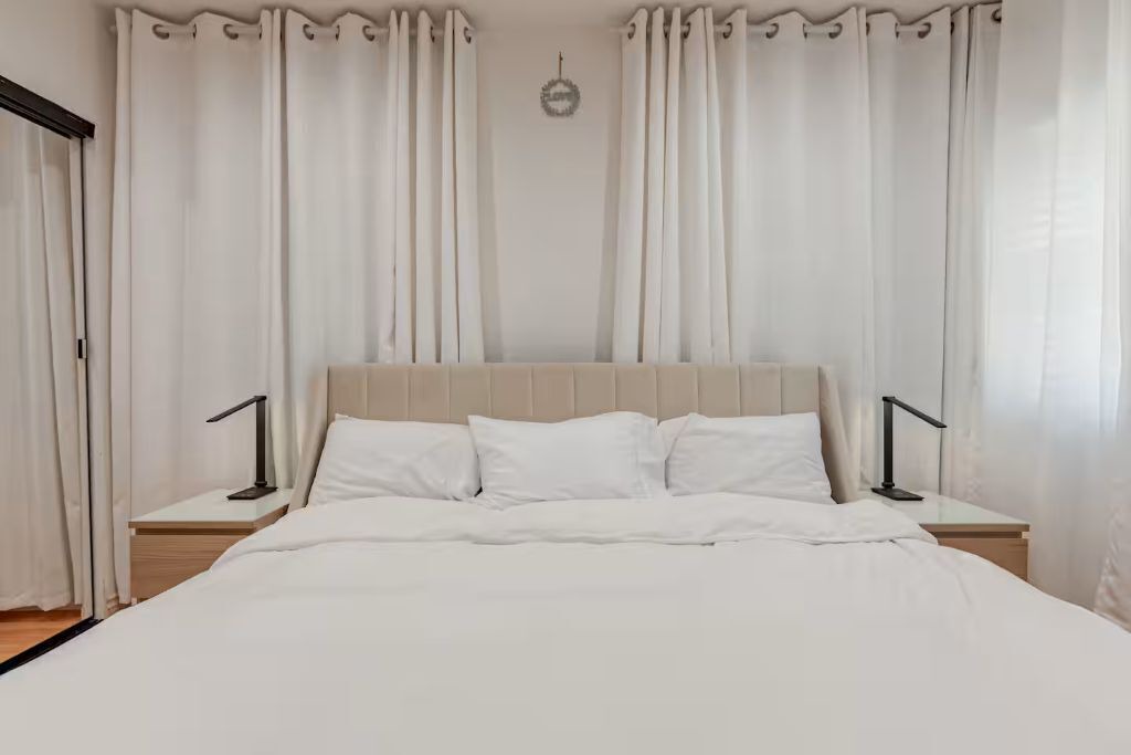 Photo of Bedroom in North Hollywood
