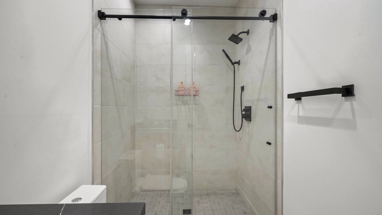 Photo of Bathroom in Mar Vista