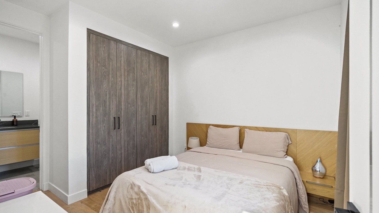 Photo of Bedroom in Mar Vista