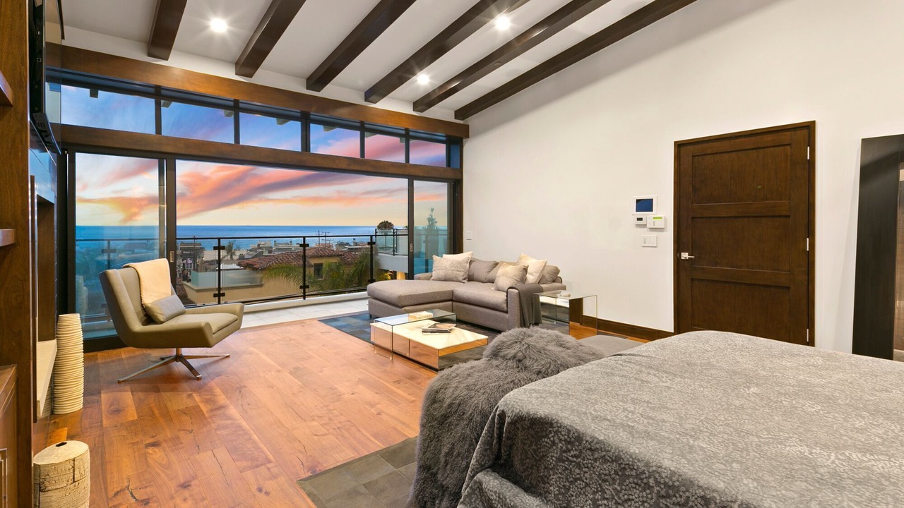 Photo of Bedroom in Hermosa Beach