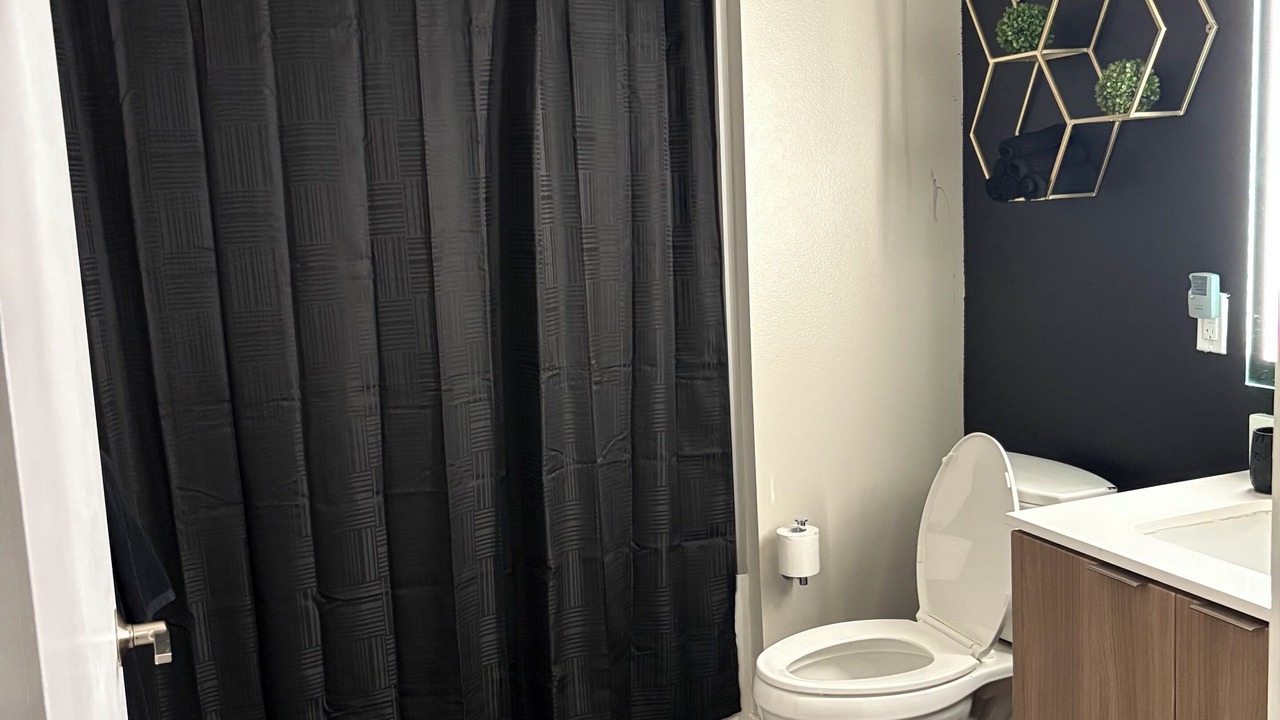 Photo of Bathroom in Downtown Oakland