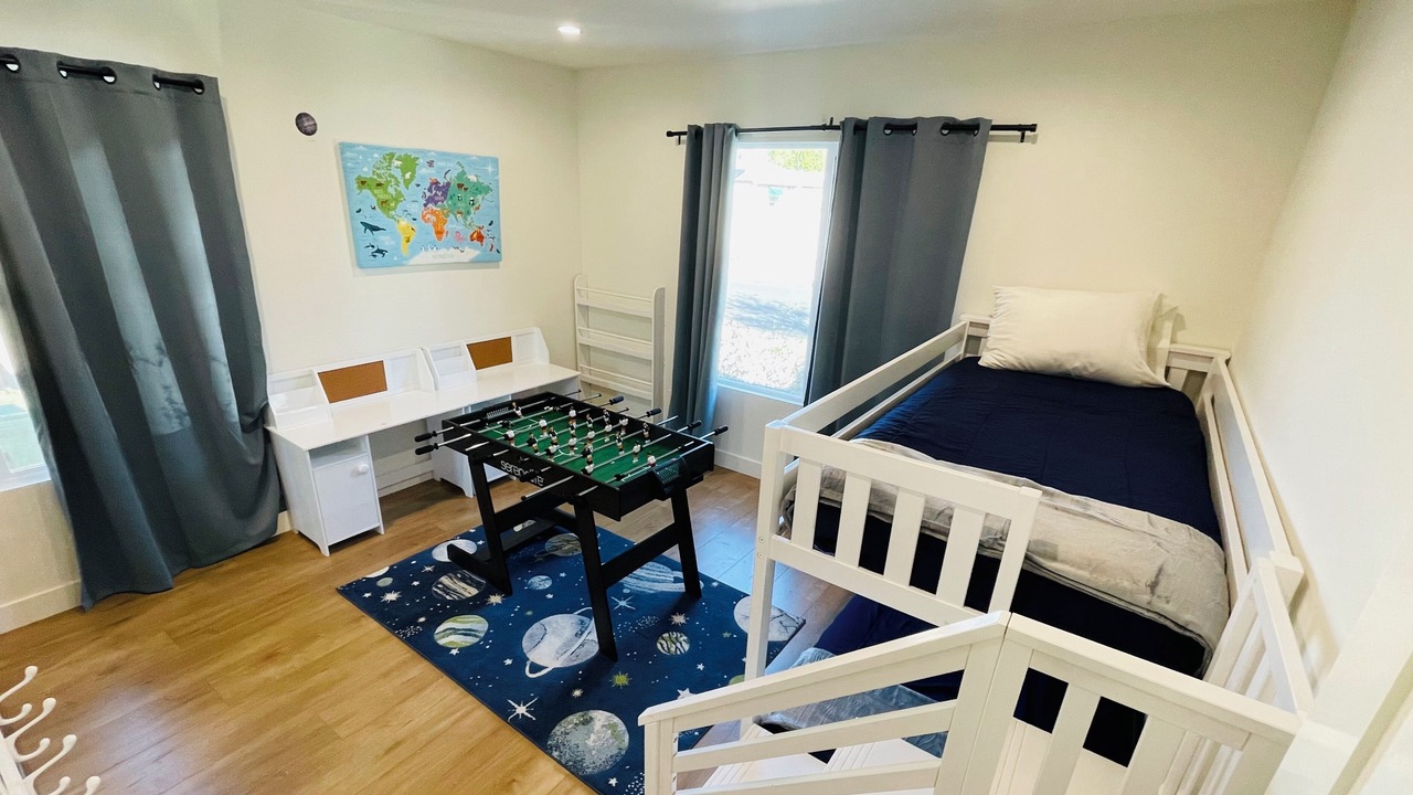 Photo of Bedroom in Encino