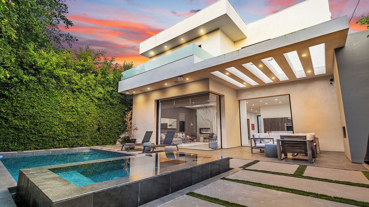 Photo of Outdoor in Melrose