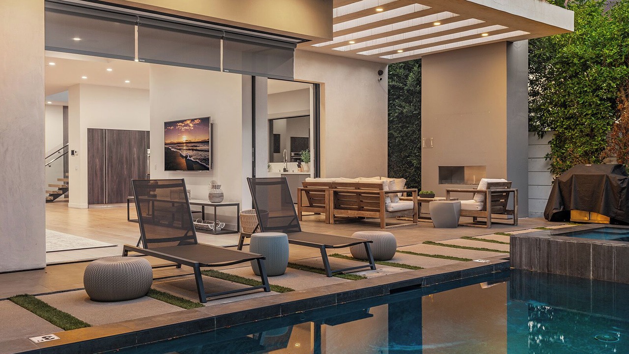 Photo of Outdoor in Melrose