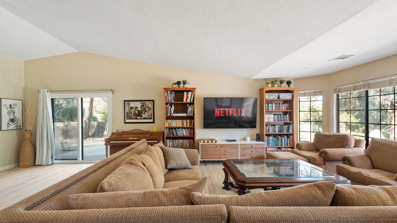Photo of Bedroom in Lake Elsinore