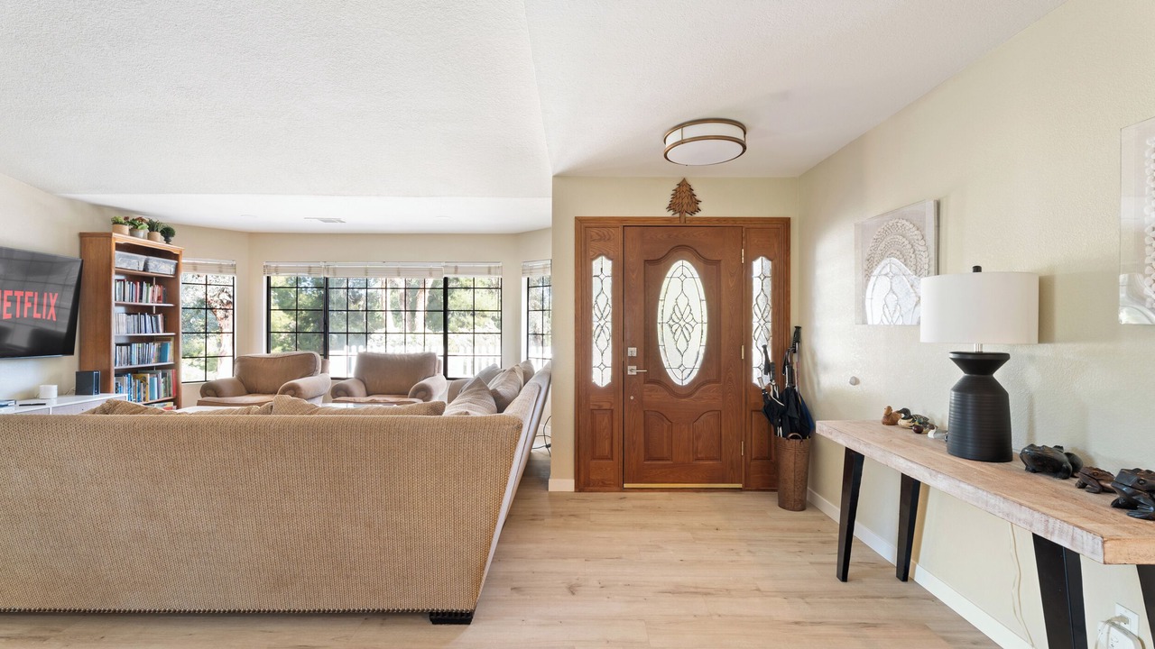 Photo of Livingroom in Lake Elsinore